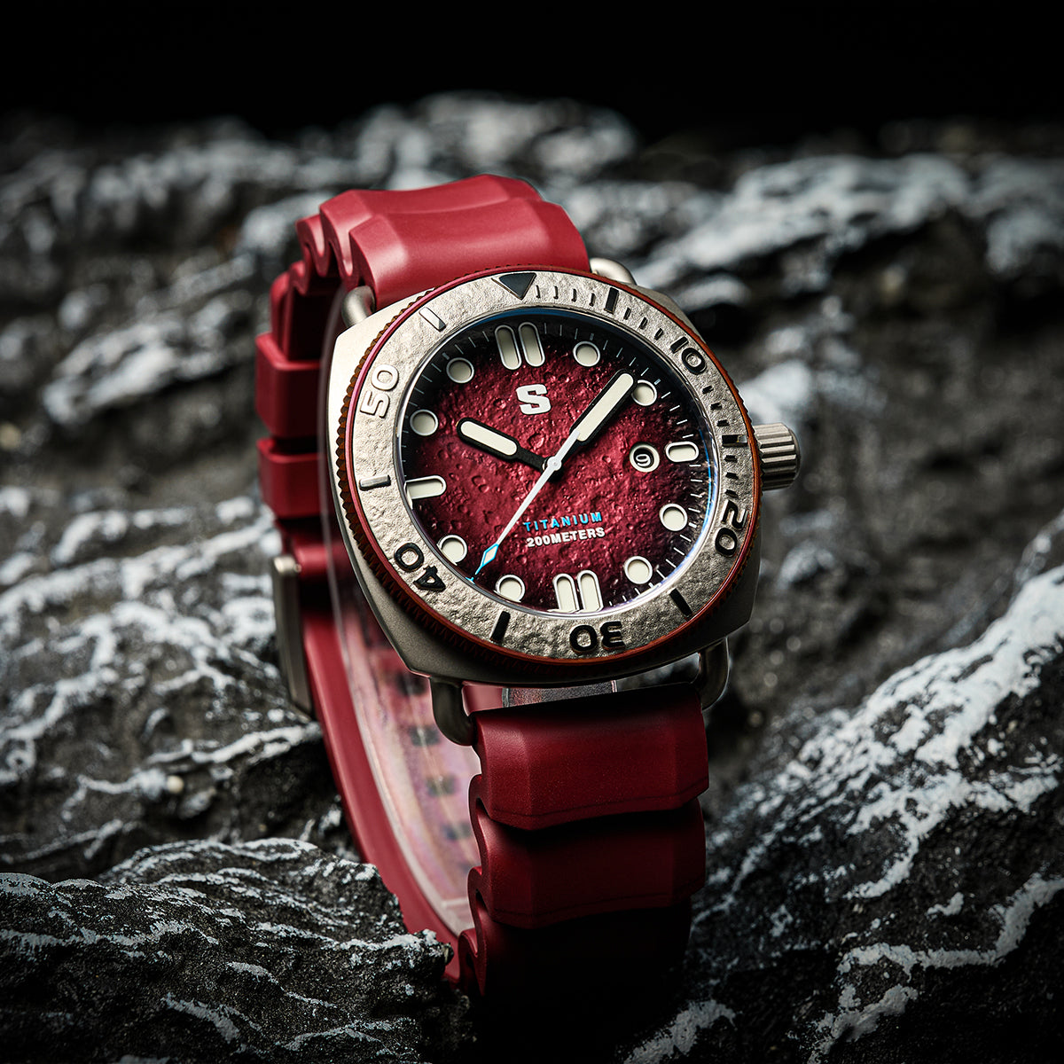 TITANIUM Defender. Red Lunar Dial. Red Silicon Strap. SG-24001-06